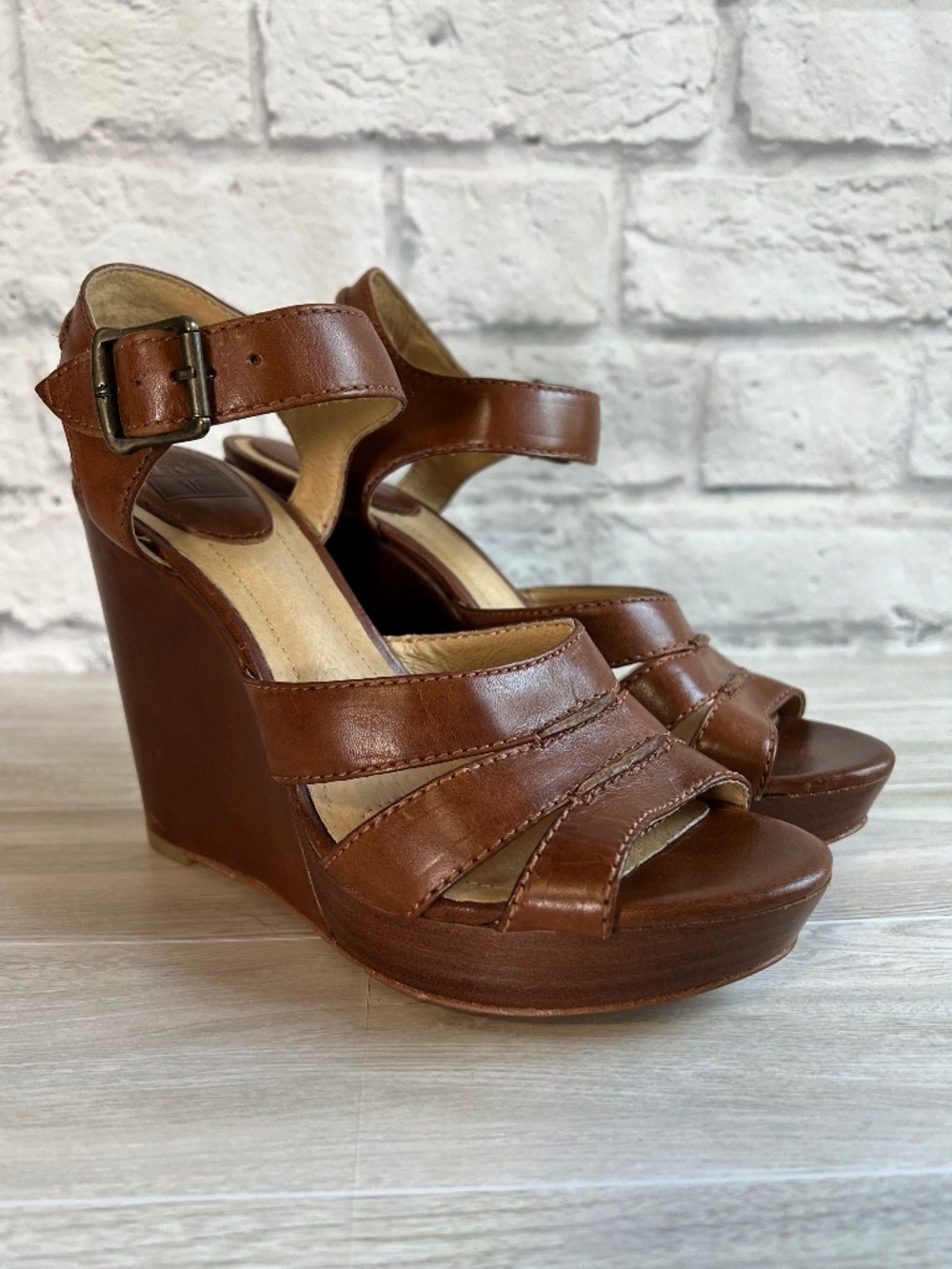 Frye Alexa Platform Wedge Sandals Size 8